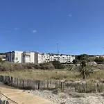 2 Pièces Face à La Avec Terrasse, Parking Privé Et Wifi à - Fr-1-338-526 Appartamento *