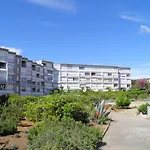2 Pièces Face à La Avec Terrasse, Parking Privé Et Wifi à - Fr-1-338-526 * Sète