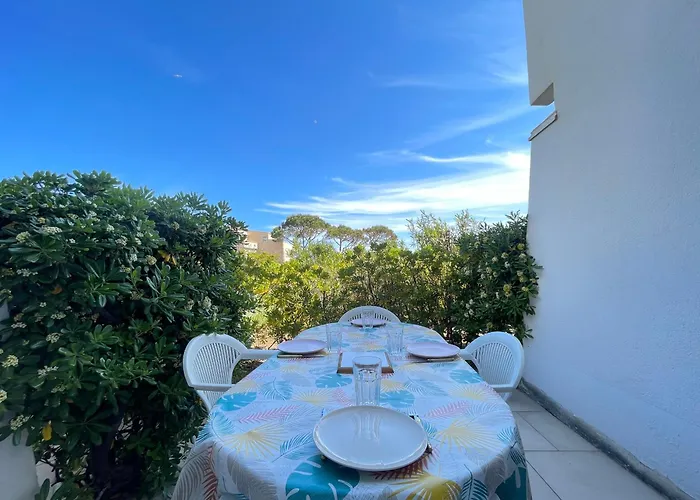 2 Pieces Face A La Avec Terrasse, Parking Prive Et Wifi A - Fr-1-338-526 Сет