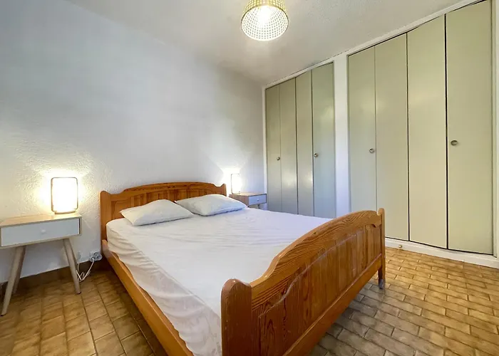 Апартаменты 2 Pieces Face A La Avec Terrasse, Parking Prive Et Wifi A - Fr-1-338-526